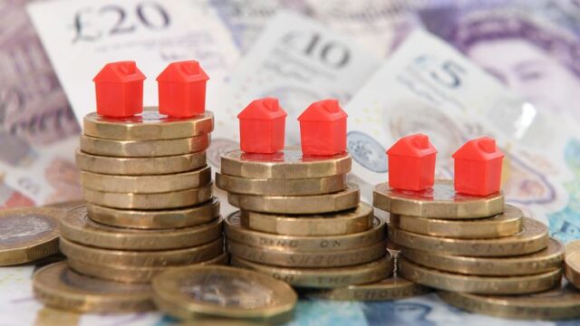 Jump in number of homeowners and landlords falling into mortgage arrears, says UK Finance