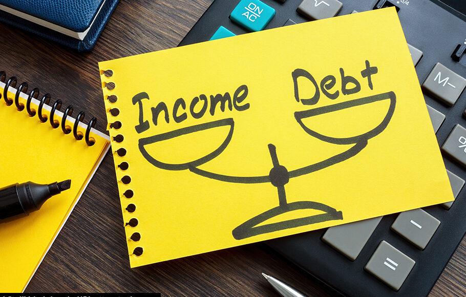 The link between mortgage debt servicing burdens and arrears: is there a critical threshold?
