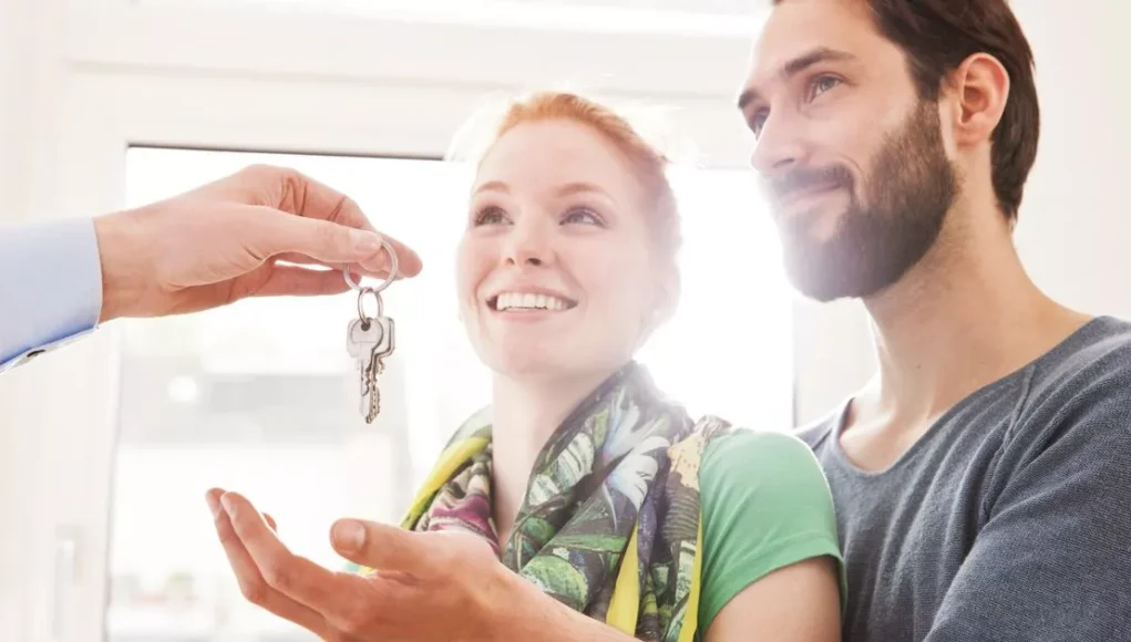 Brits given warning over payslip code which could make getting a mortgage harder