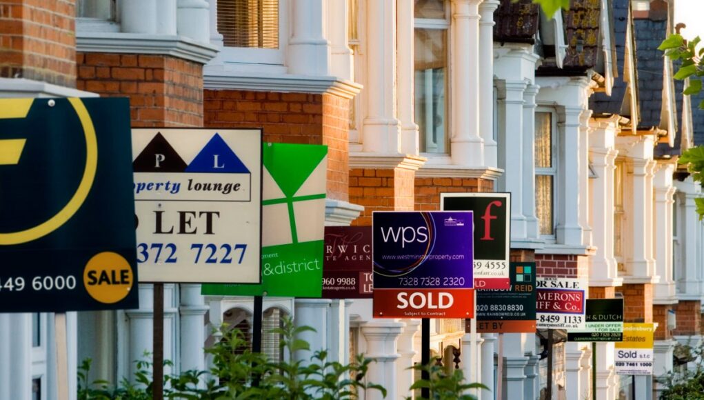 Mortgage price war heating up with rates heading below 4 per cent this year