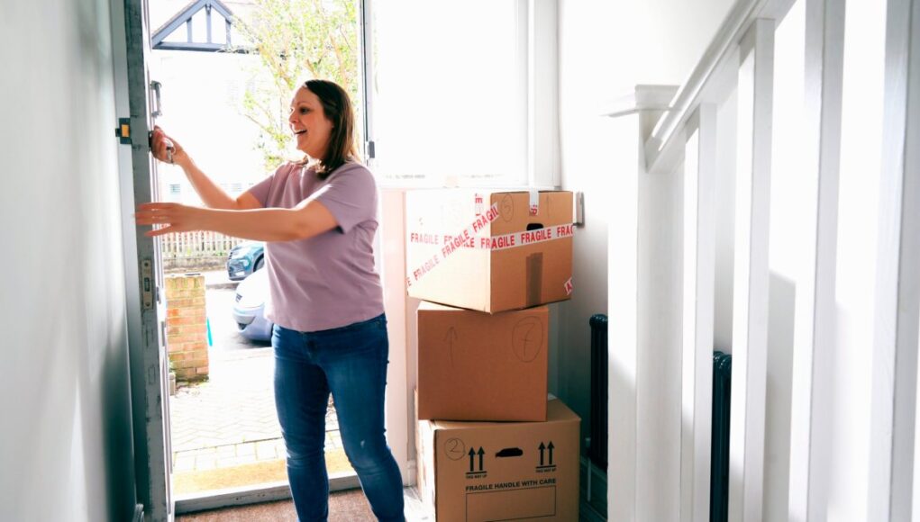 Mortgage rates could fall to 3.5 per cent by end of the year, experts predict
