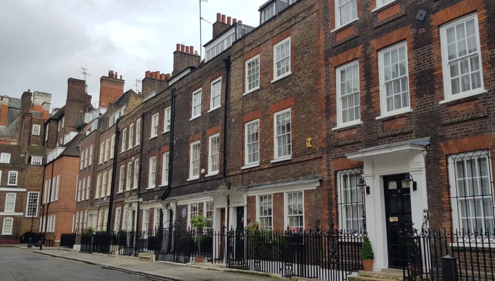 London prime rents sees growth ease to three-year low: Savills