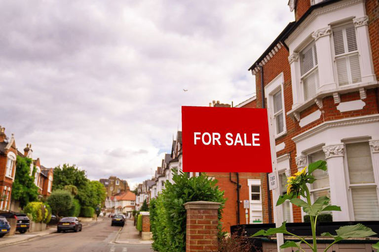 UK housing market ends 2024 on a high - but buyers are still worried about mortgages