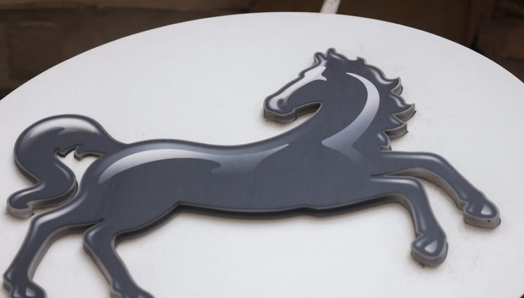 Lloyds Plans SRT Tied to £1 Billion of UK Restructured Mortgages