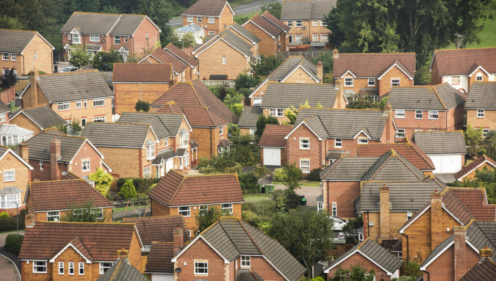 UK mortgage defaults rise for eighth consecutive quarter