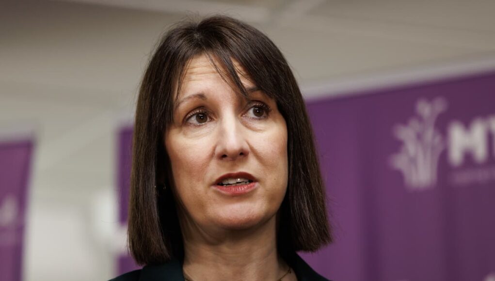 Mortgages 'to rise' after Pound falls and borrowing costs soar in blow to Reeves