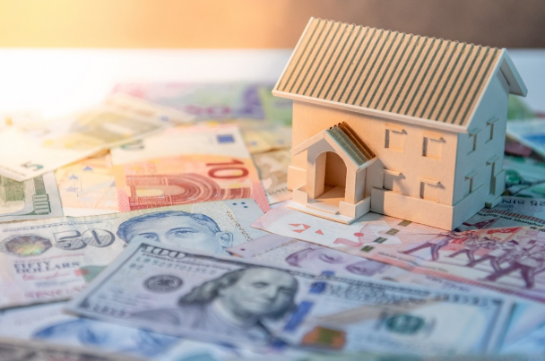 Almost half of UK mortgage brokers work with international investors