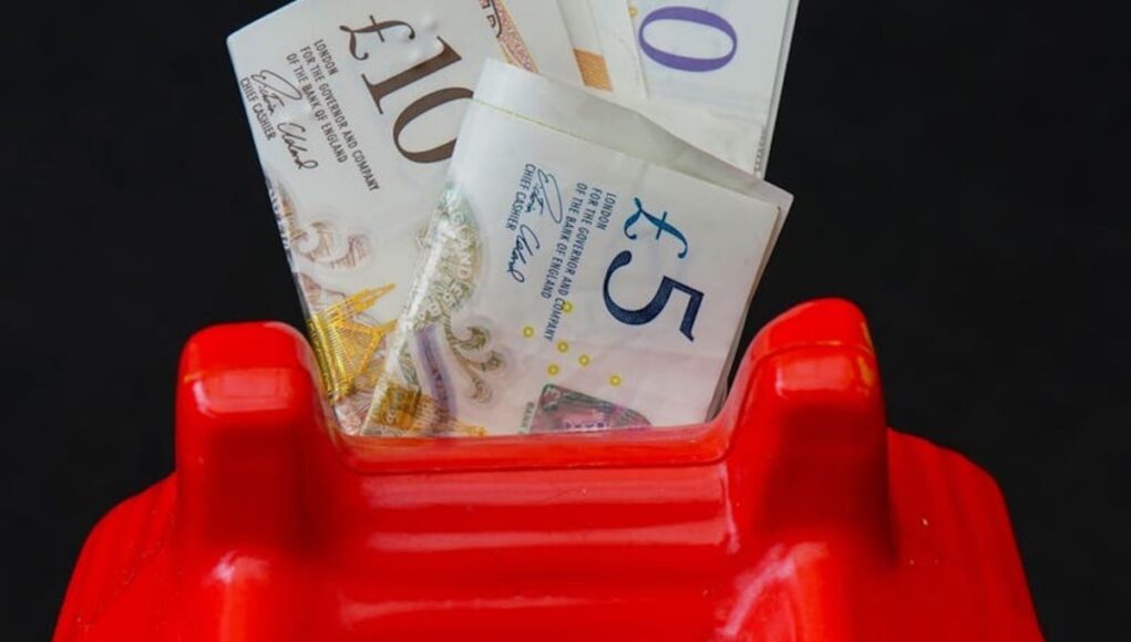 ‘Rich pickings’ for savers but concerns for mortgage holders as base rate held