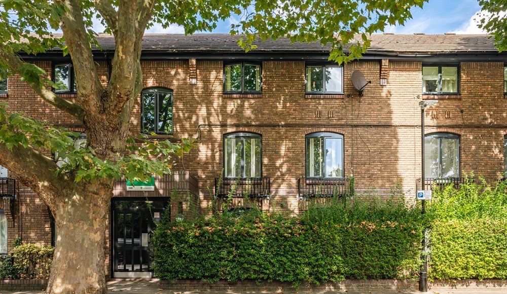 Islington buys back 907 ex-right to buy homes