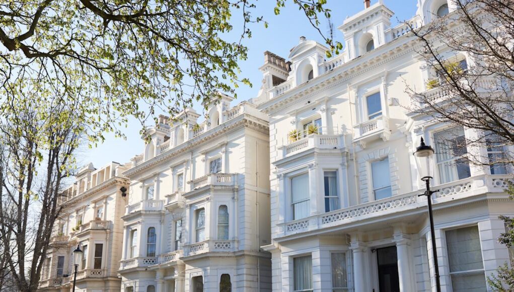 Lenders drop mortgage rates as regulator pushes rule changes