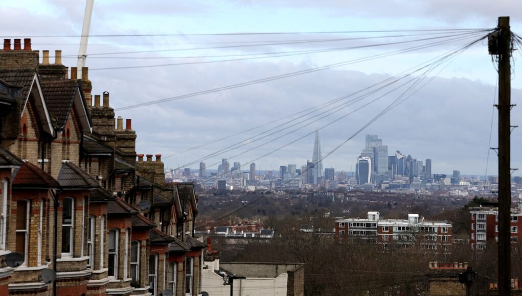 UK mortgage approvals fall in April