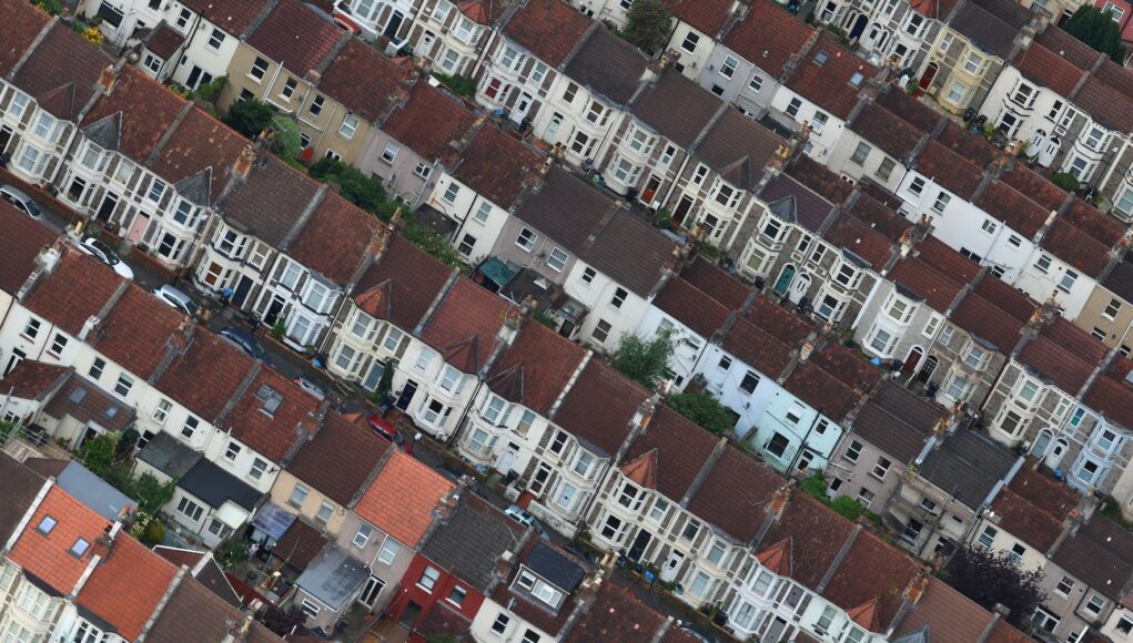 UK's Reeves to ease access to mortgages as part of finance reforms