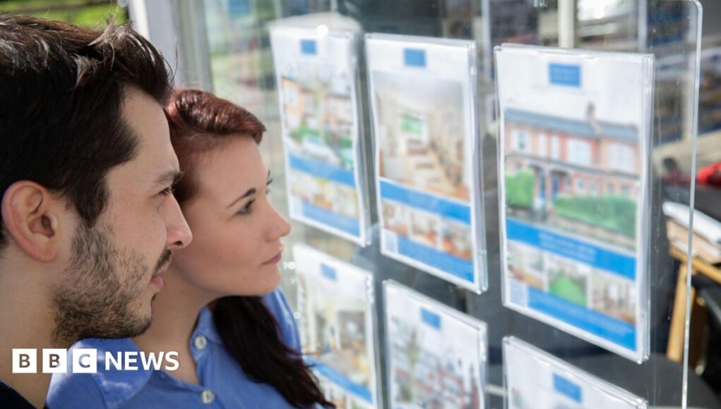 Mortgage rates below 5% for first time since Truss budget