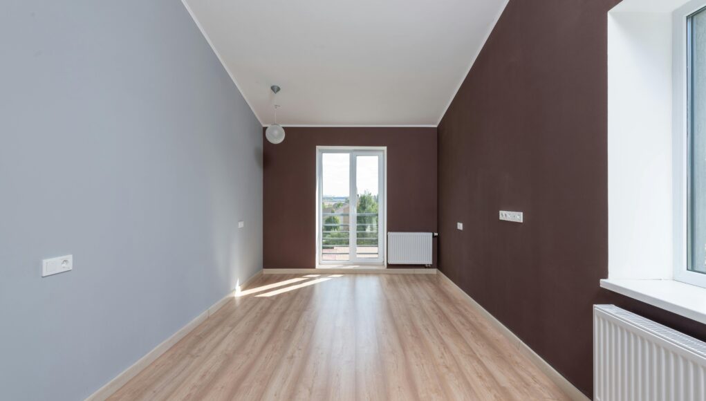 Average rent falls for first time since 2020