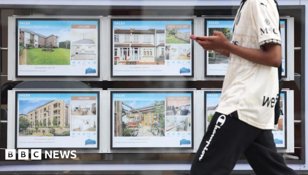 Mortgages delays adding 'extra stress' for buyers