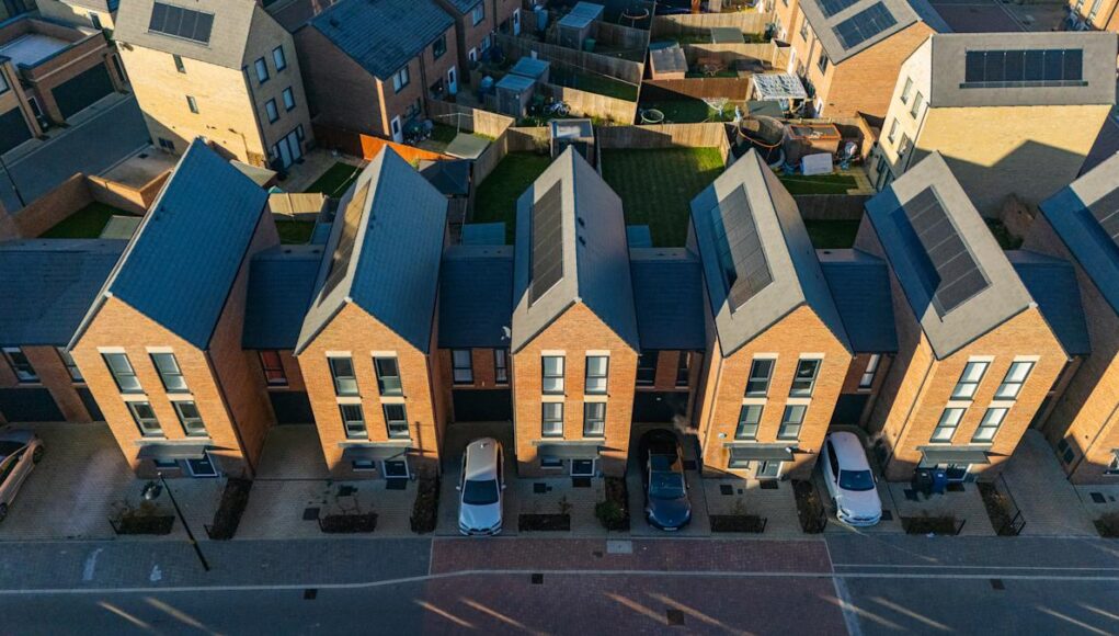 Bank of England interest rate cut spurs mortgage lending