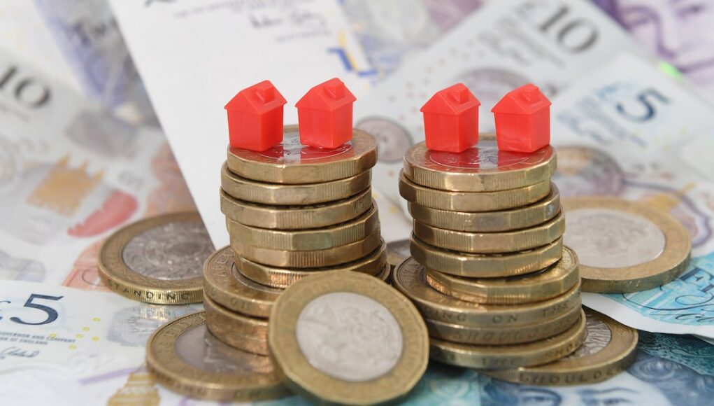 Some mortgage lenders ‘pause rate cut plans’ amid economic uncertainty