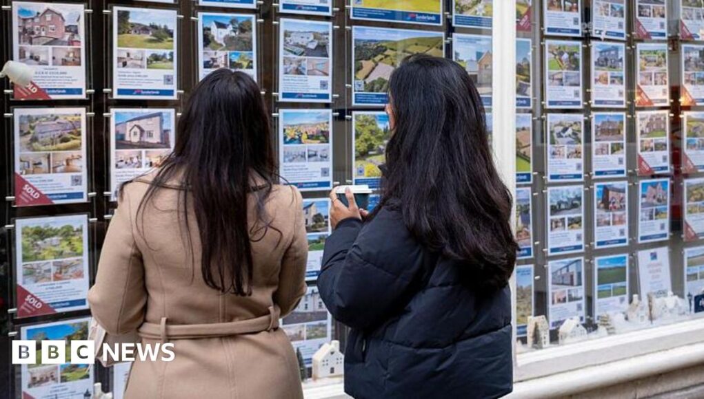 UK house prices fall as Iran war uncertainty dampens demand