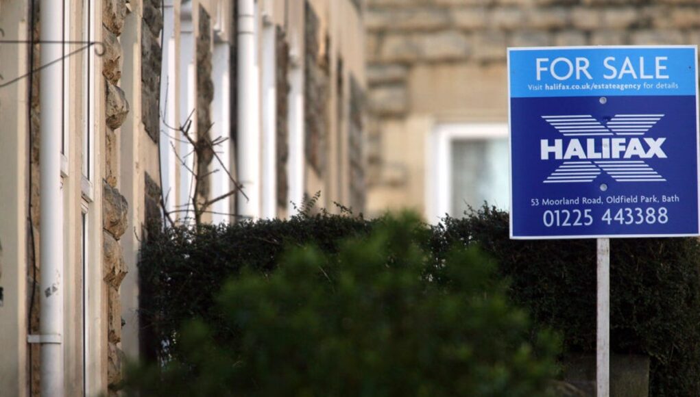 UK homeowners hit as mortgage rates see biggest daily jump since spring