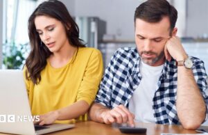 Home sellers cut asking prices on 3,000 properties a day, says Rightmove