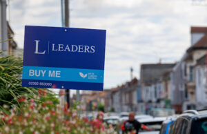 Higher mortgage rates inflict ‘pain’ on UK housing market, survey finds